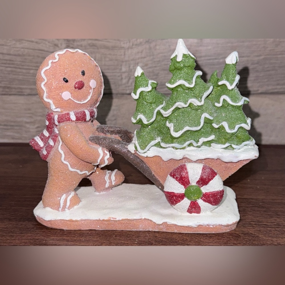 Super Cute  🥰 Xmas Gingerbread man pushing cart with Xmas Trees 🌲 🌲 🎄  - NEW